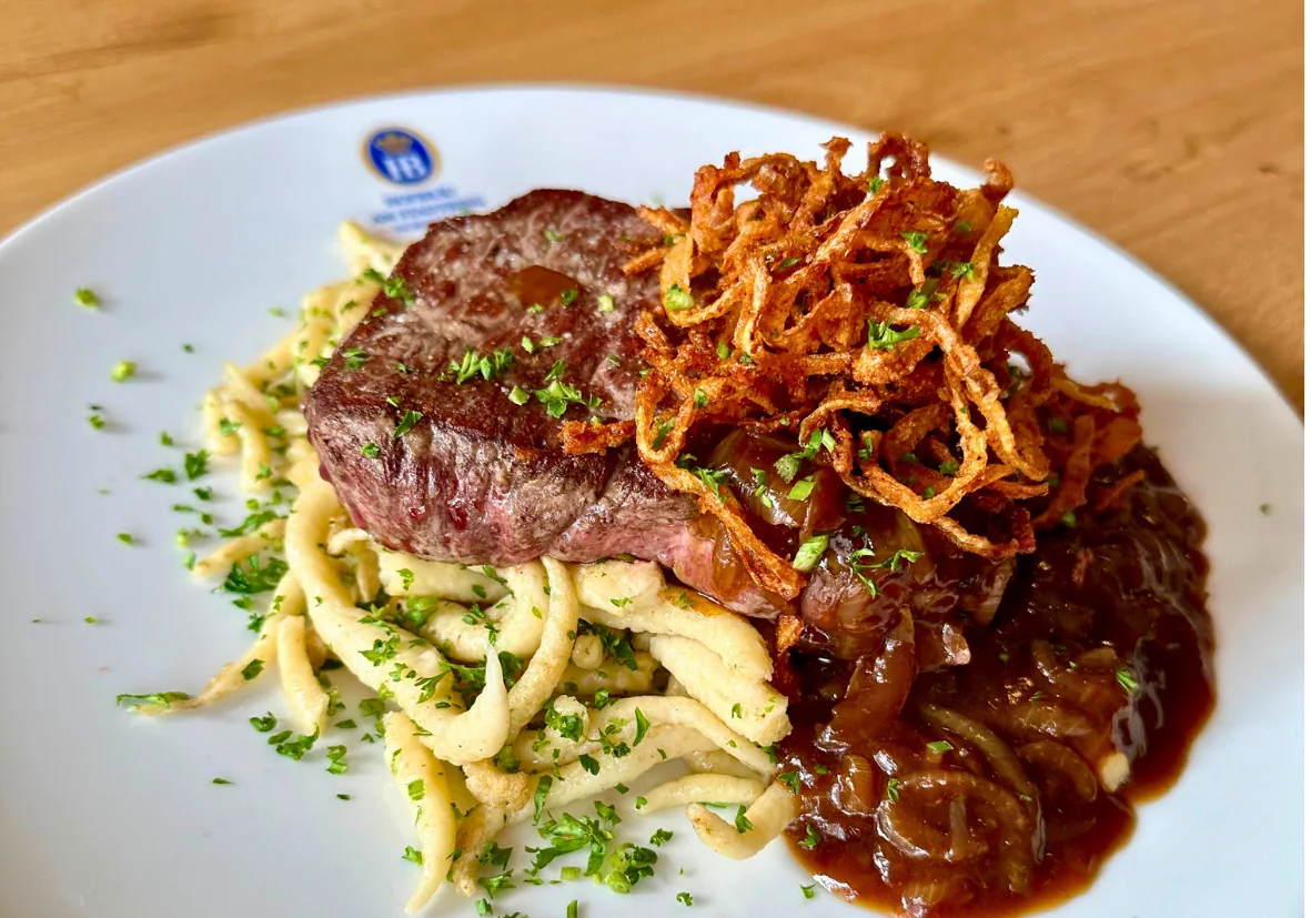 Zwiebelrostbraten im Hofbräu Restaurant