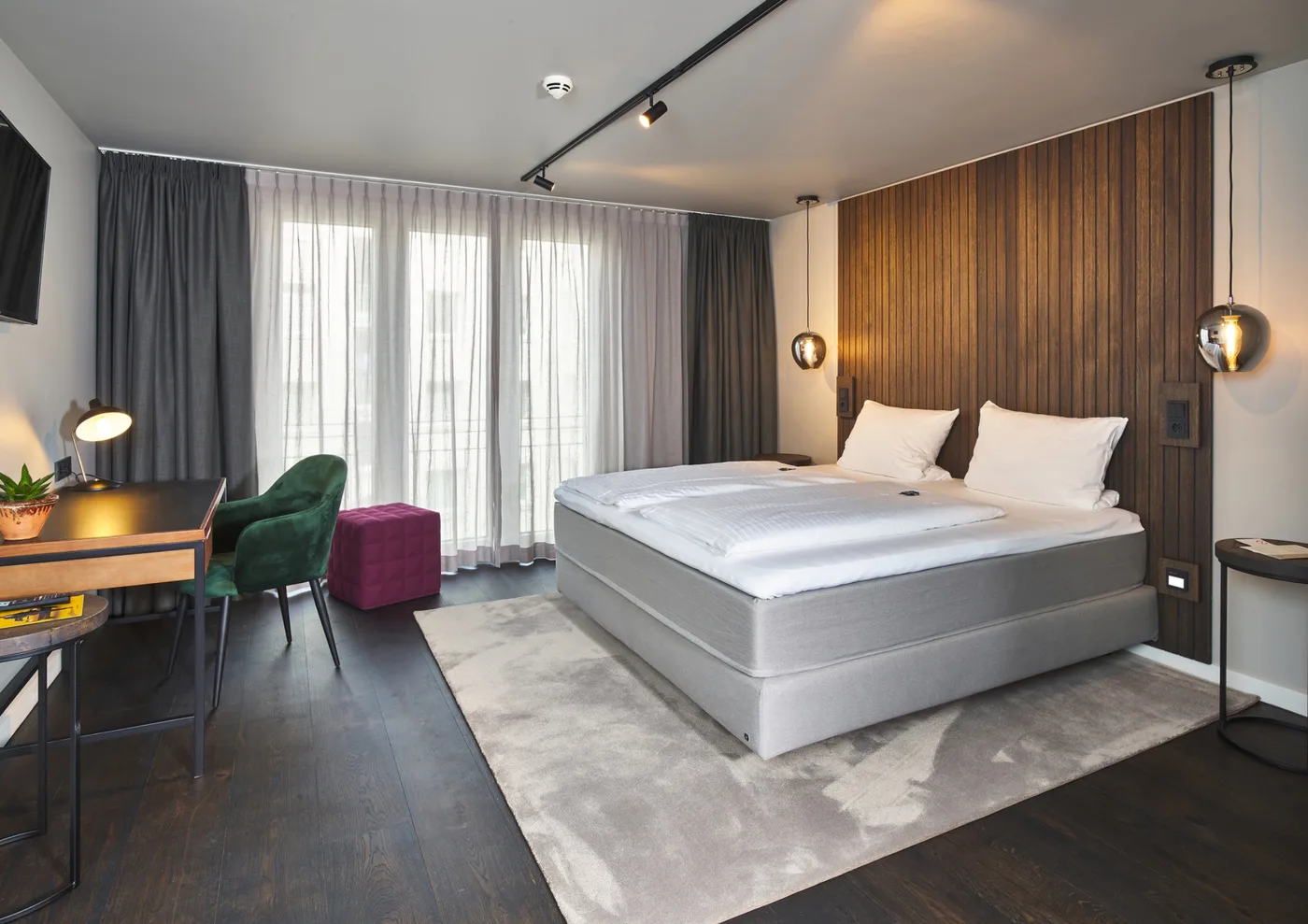 Modernes Zimmer im Hotel am Stadtring